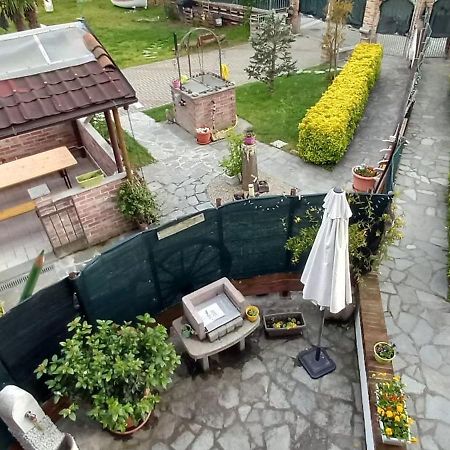 Casa Appartamento Vacanze La Fermata Delle Rondini Castello di Annone Luaran gambar