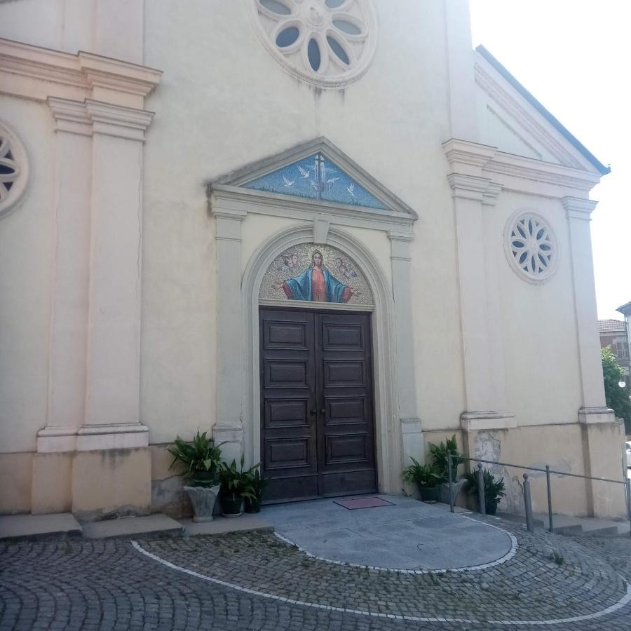 Casa Appartamento Vacanze La Fermata Delle Rondini Castello di Annone Luaran gambar