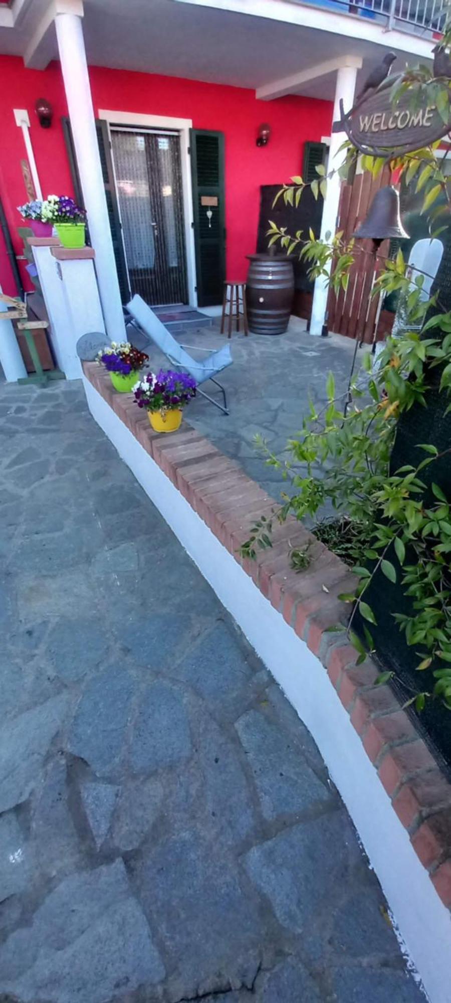 Casa Appartamento Vacanze La Fermata Delle Rondini Castello di Annone Luaran gambar