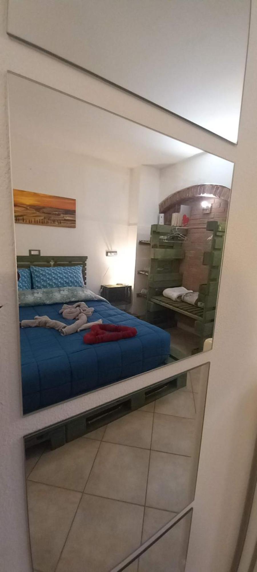 Casa Appartamento Vacanze La Fermata Delle Rondini Castello di Annone Luaran gambar